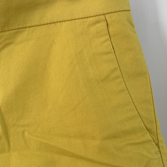 NWT Banana Republic Acid/Mustard Yellow 5” Scalloped Hem Short Size 6 - Picture 3 of 7